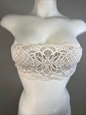 Victoria's Secret Dream Angels Lace Strapless Multi-way Bandeau Bra in Cream 34B